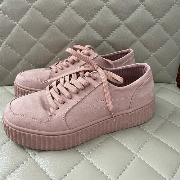 Suede material platform sneakers - Picture 2 of 8